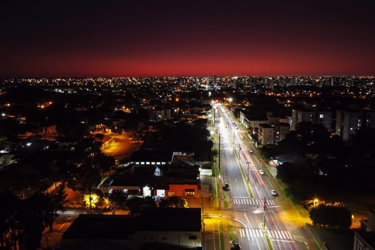 O que é a COSIP e como ela financia a nova iluminação de Foz?