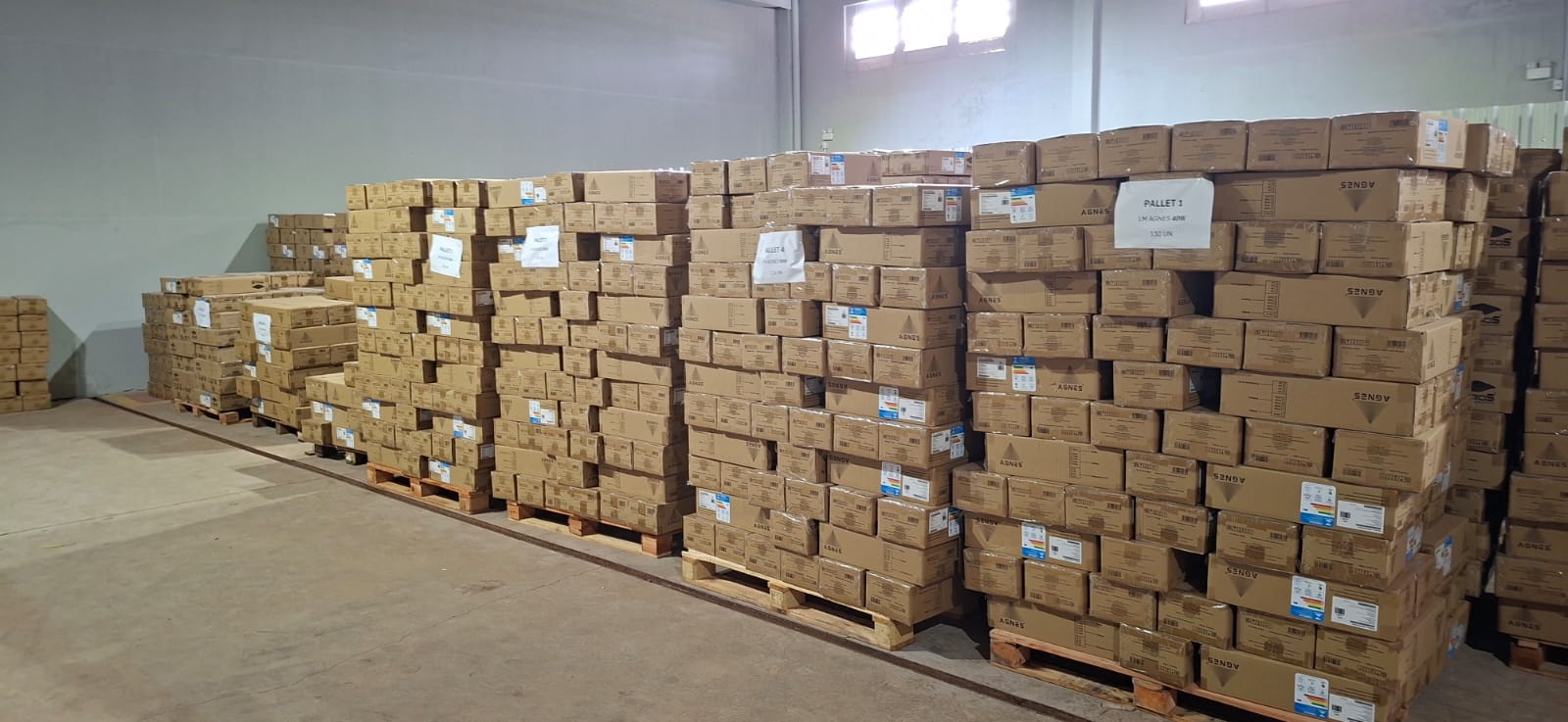 Estoque Luminárias e Insumos